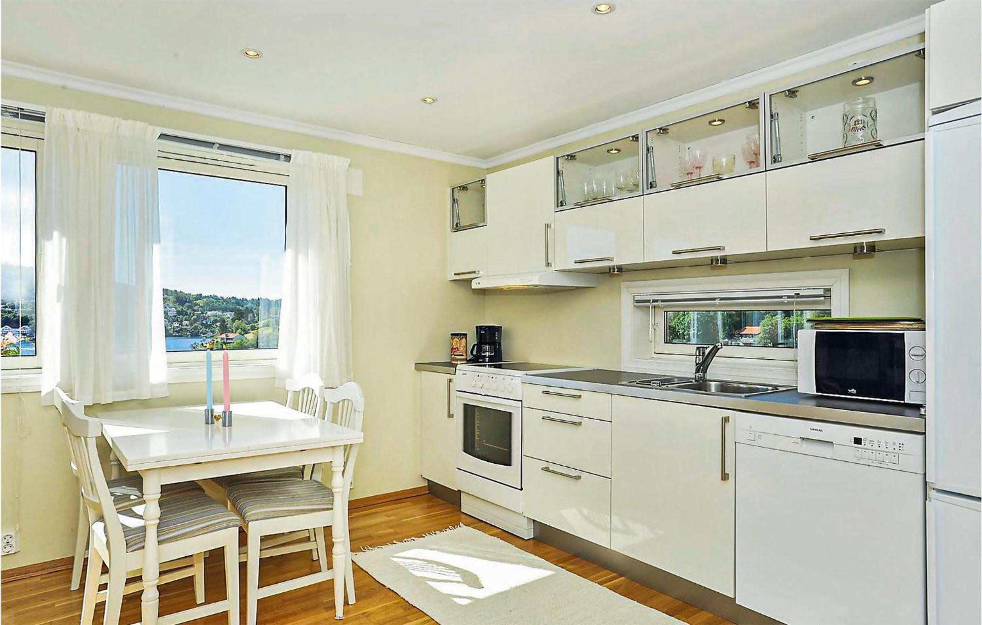 Cozy Apartment In Straumsgrend With Kitchen Bergen Eksteriør bilde